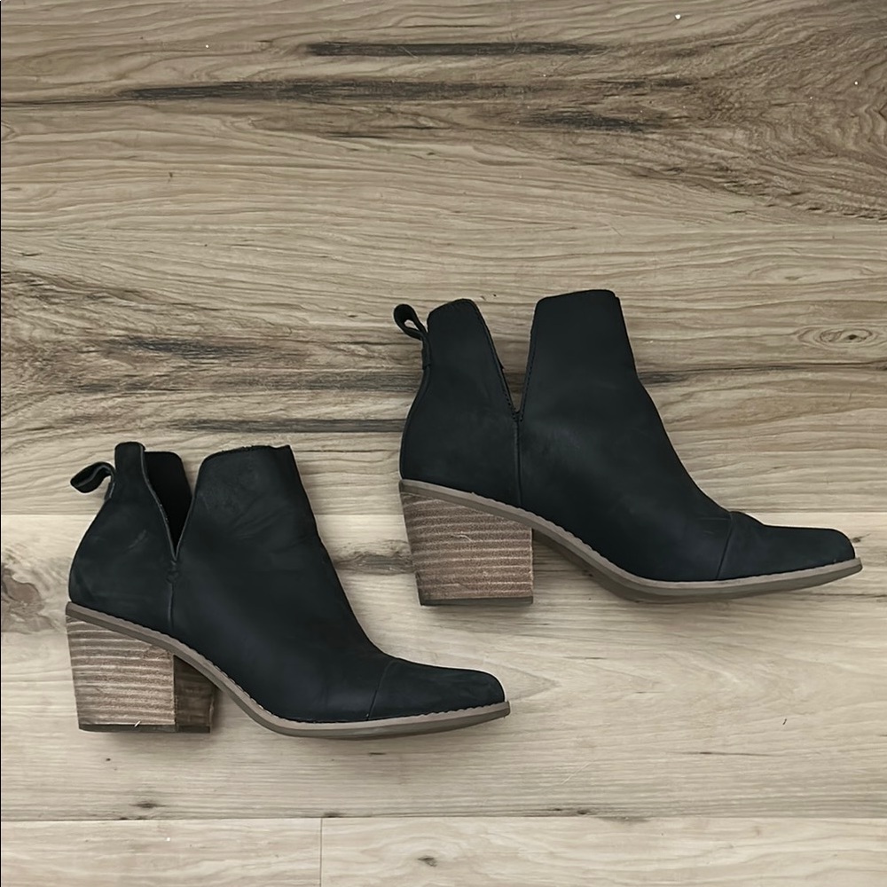 Toms Black Ankle Boots with Chunky Heel